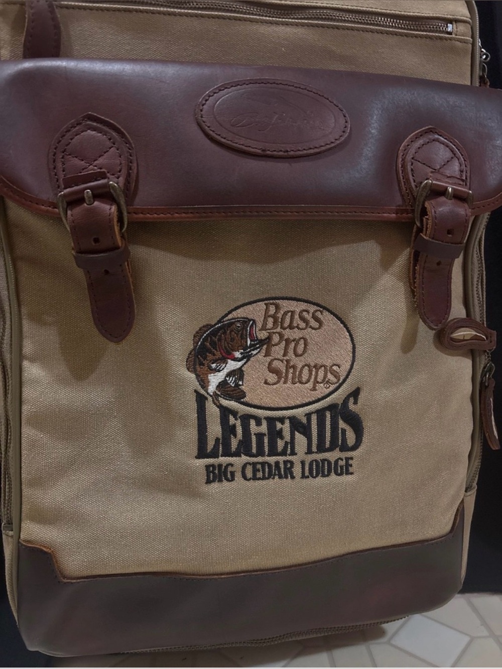 Bass Pro Shops "Legends" Big Cedar Lodge rolling suitcase RARE Collectible